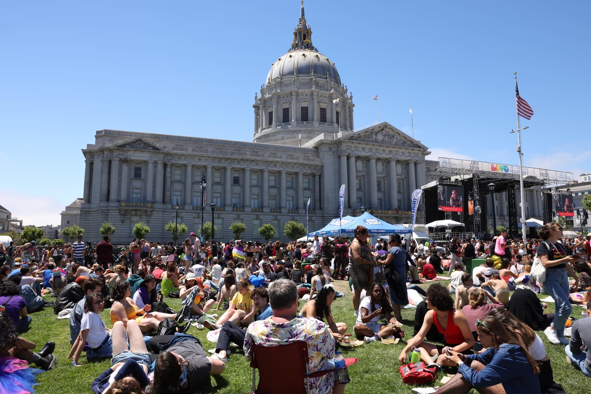 People gather in front of City Hall following the Pride Parade in 2022. | Juliana Yamada/The Standard